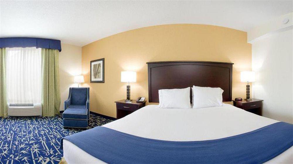 Holiday Inn Express Hotel & Suites Orlando - Apopka By Ihg Forest City Exterior photo