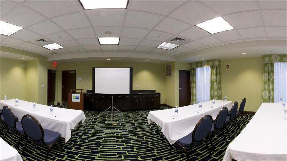 Holiday Inn Express Hotel & Suites Orlando - Apopka By Ihg Forest City Exterior photo