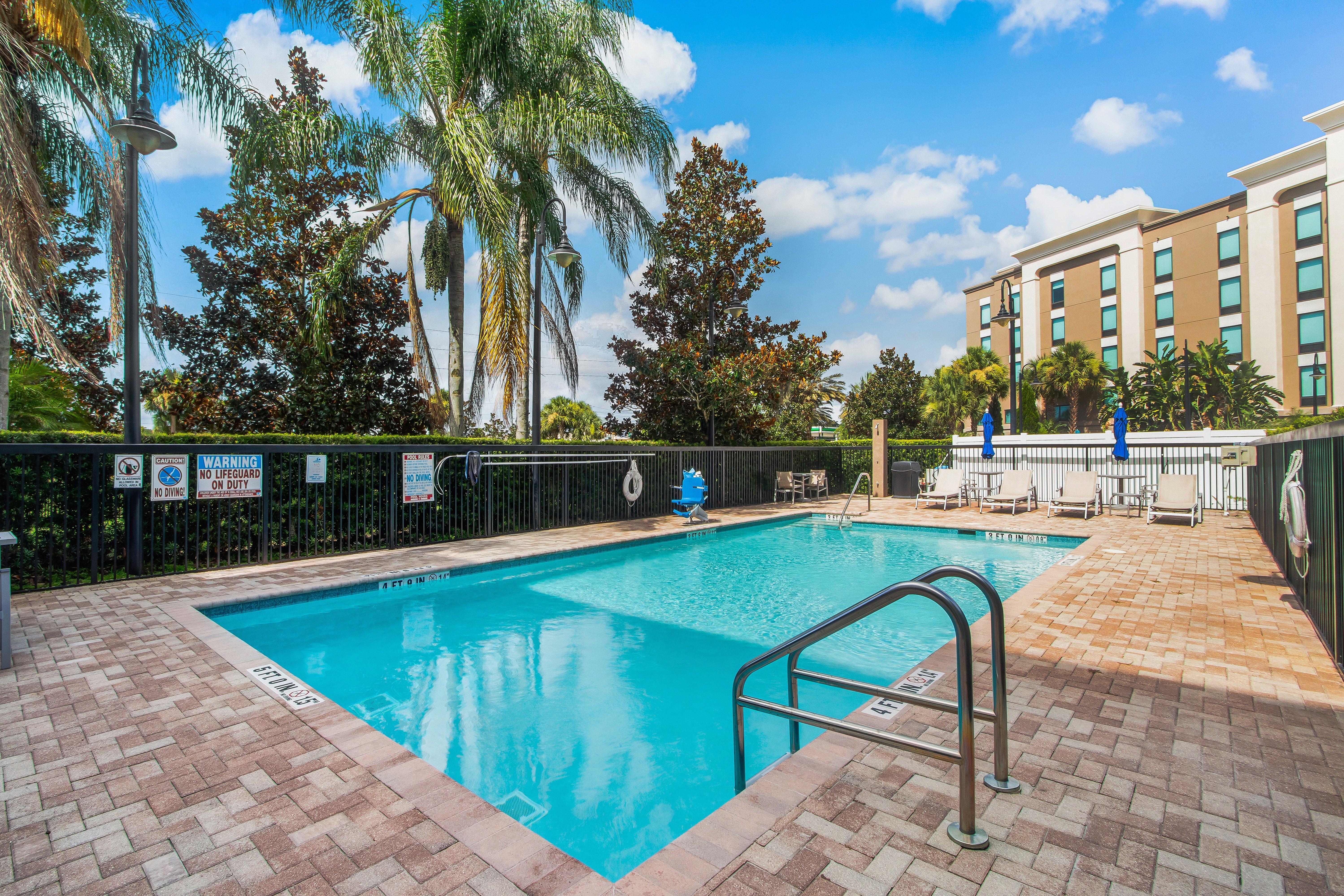Holiday Inn Express Hotel & Suites Orlando - Apopka By Ihg Forest City Exterior photo