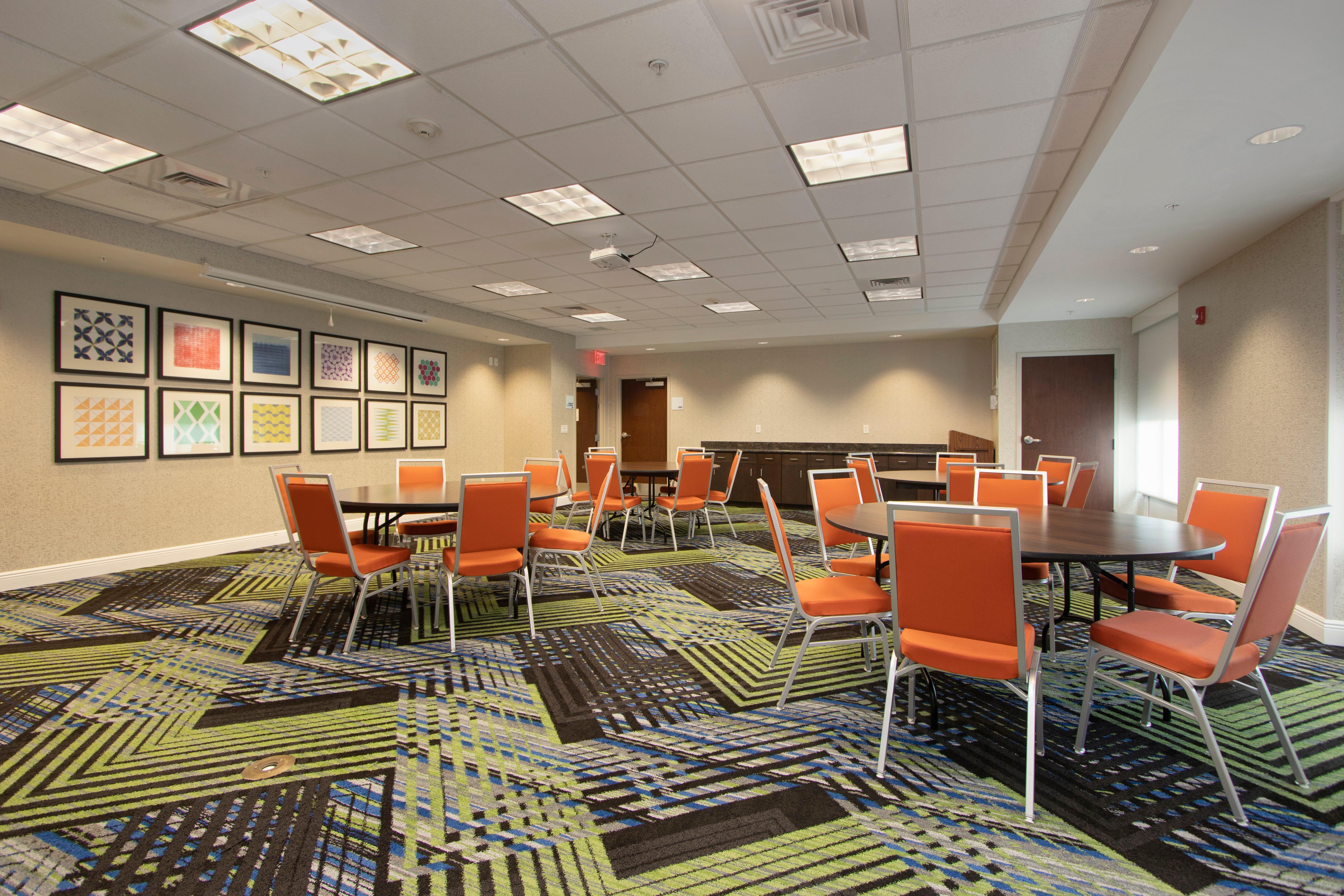 Holiday Inn Express Hotel & Suites Orlando - Apopka By Ihg Forest City Exterior photo