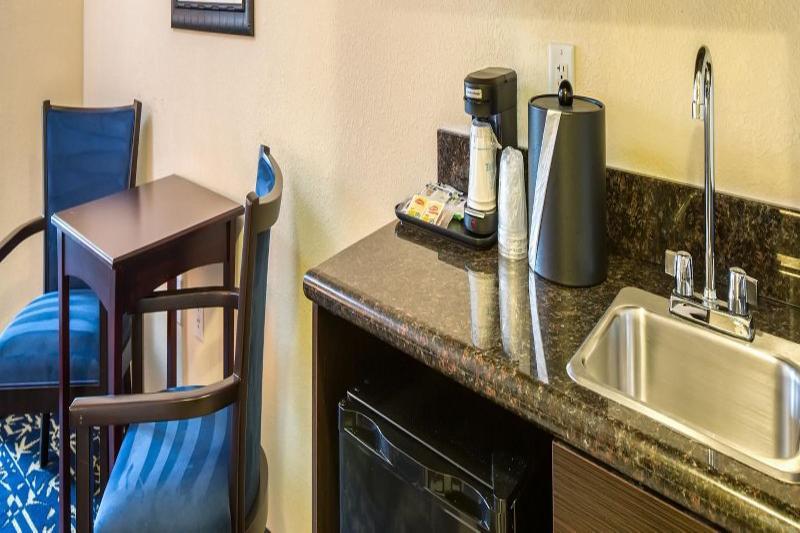 Holiday Inn Express Hotel & Suites Orlando - Apopka By Ihg Forest City Exterior photo
